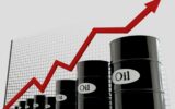 قیمت نفت بزرگترین رشد ماهانه را ثبت می‌کند؟