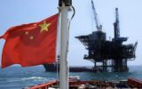 چین از نفت کشورهای تحریم شده ۱۰ میلیارد دلار سود کرد