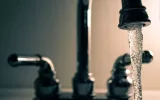 انشعاب آب ادارات پر مصرف سیستان و بلوچستان قطع می‌شود