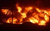 آتش‌سوزی پالایشگاه جاده اربیل هنوز خاموش نشده است +فیلم