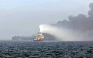 حادثه آتشسوزی نفتکشهای تنگه هرمز «امنیتی» نیست حادثه آتشسوزی نفتکشهای تنگه هرمز «امنیتی» نیست