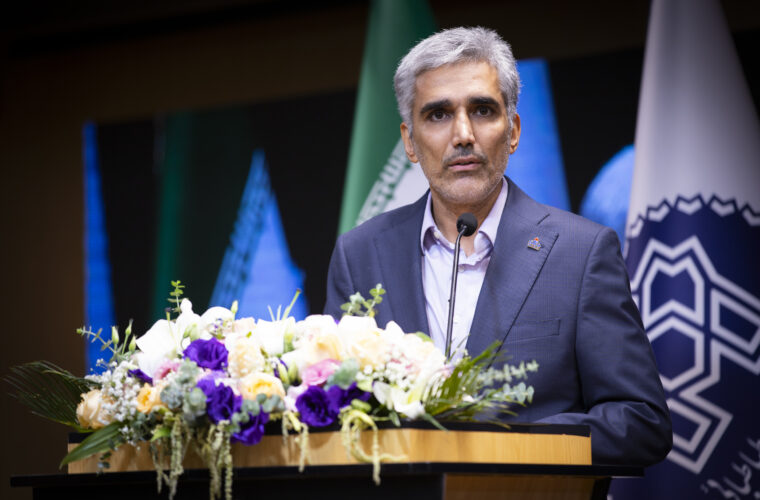 سقف حقوق کارکنان نفت، ظالمانه است؛ زحمت آنان مگر سقف و قیمت دارد؟ + فیلم سقف حقوق کارکنان نفت، ظالمانه است؛ زحمت آنان مگر سقف و قیمت دارد؟ + فیلم