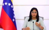 وزیر نفت ونزوئلا: تهدید نظامی آمریکا می‌تواند بازار جهانی انرژی را متأثر کند