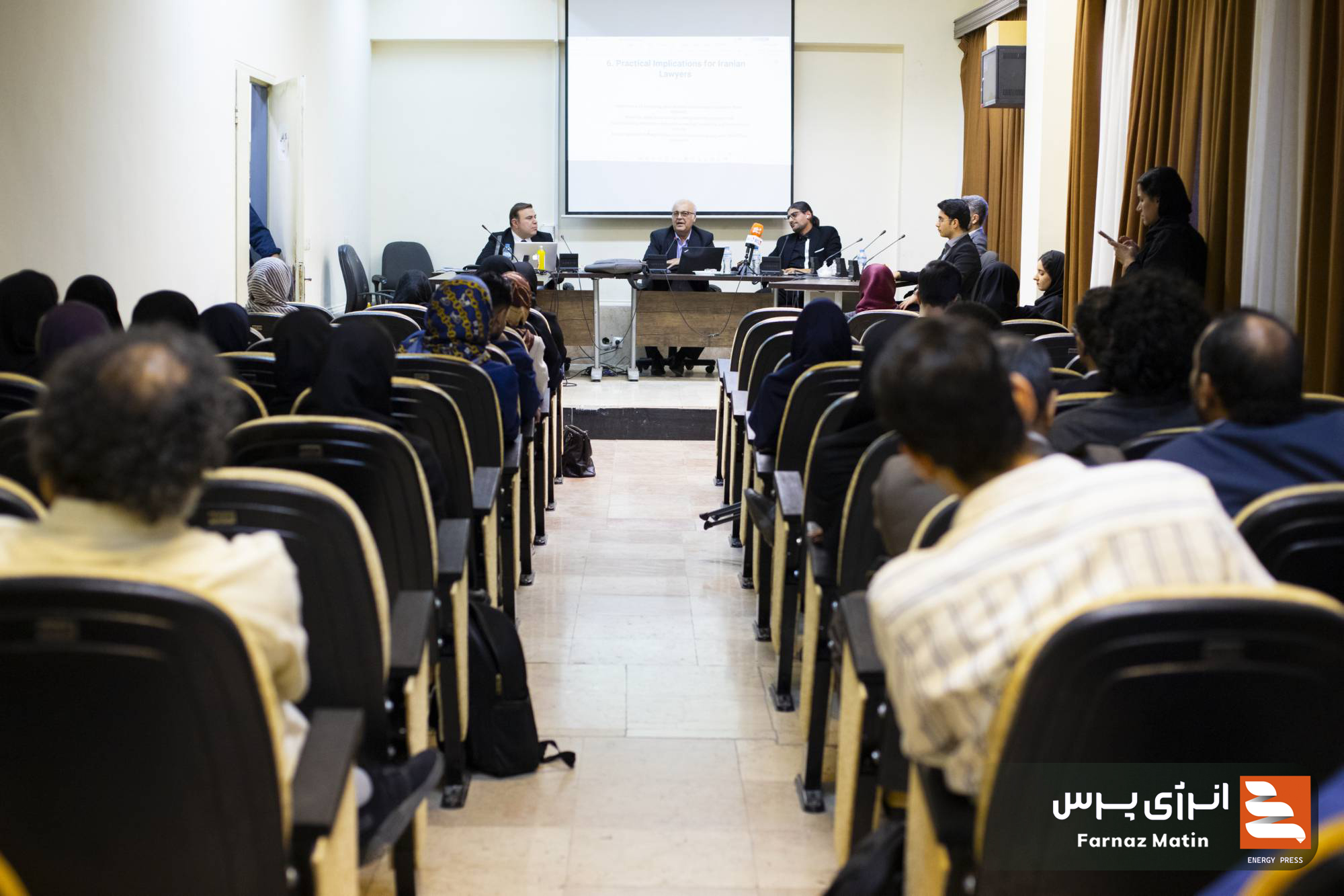 گزارش تصویری از نشست «تحلیل حقوقی رأی دادگاه لندن علیه شرکت ملی نفت ایران در پرونده کرسنت» (15)