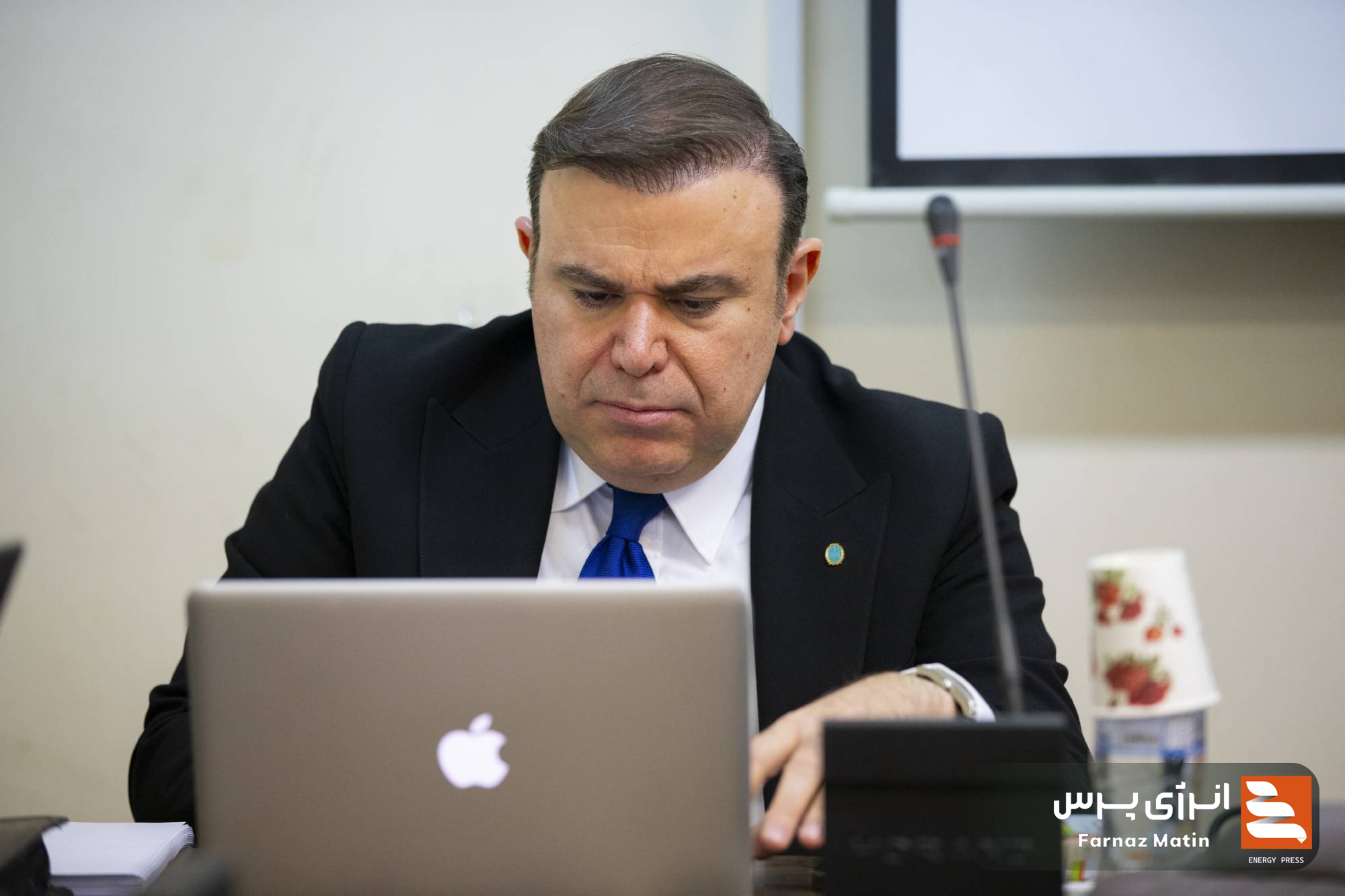 گزارش تصویری از نشست «تحلیل حقوقی رأی دادگاه لندن علیه شرکت ملی نفت ایران در پرونده کرسنت» (15)